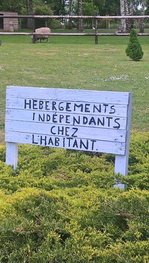 Hebergements Independants Chez L'Habitant Saint-Mars-dʼOutillé エクステリア 写真